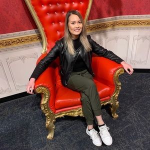 Meet your Posher, Andrea